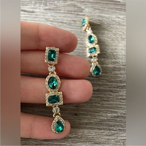 GreenādropāearringsāN349 - Picture 2 of 3